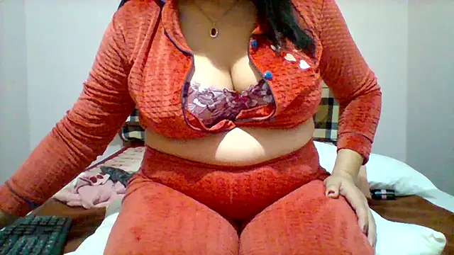 spicy loulou online show from 12.13.24