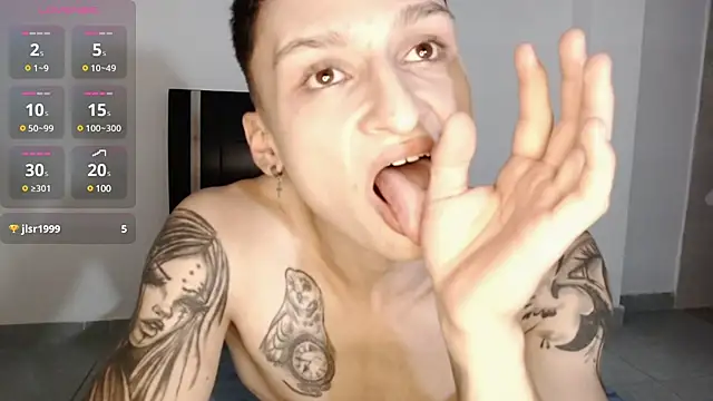 Snapshot of arthurphoenix_ chatting on 12.19.24 arthurphoenix online show from 12.19.24