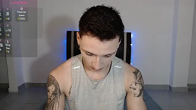 Snapshot of arthurphoenix_ chatting on 12.24.24 arthurphoenix online show from 12.24.24