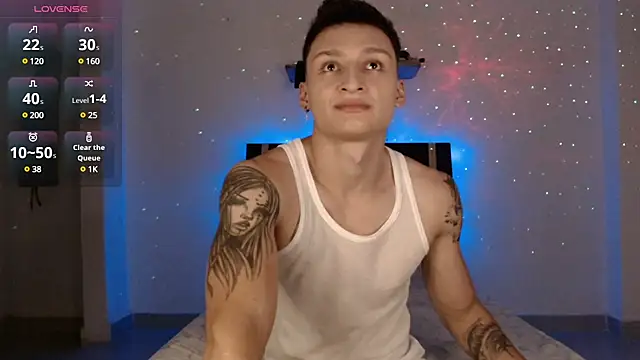 Snapshot of arthurphoenix_ chatting on 12.29.24 arthurphoenix online show from 12.29.24