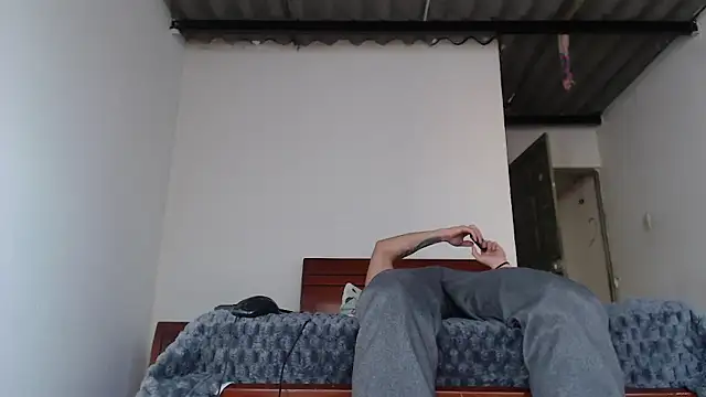 arthurphoenix  online show from 11.10.25