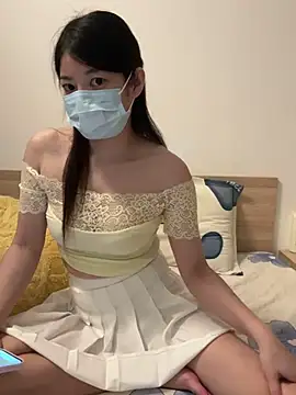 Snapshot of lululu-sweet chatting on 12.17.24 lululu-sweet online show from 12.17.24