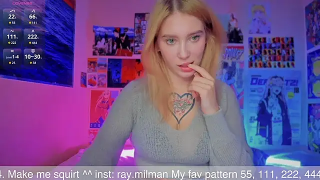 Snapshot of AliceMilman chatting on 09.26.25 AliceMilman online show from 09.26.25