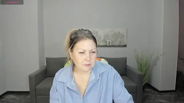 Snapshot of Milana_Blake chatting on 12.14.24 Milana Blake online show from 12.14.24