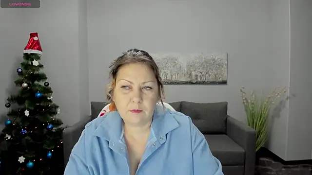Snapshot of Milana_Blake chatting on 12.17.24 Milana Blake online show from 12.17.24