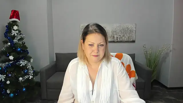 Snapshot of Milana_Blake chatting on 12.20.24 Milana Blake online show from 12.20.24