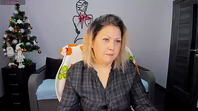 Snapshot of Milana_Blake chatting on 12.23.24 Milana Blake online show from 12.23.24