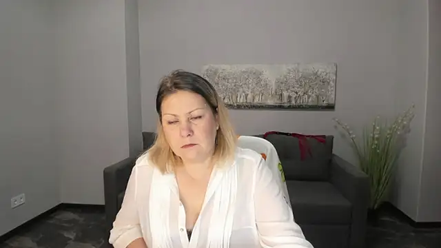 Snapshot of Milana_Blake chatting on 01.10.25 Milana Blake online show from 01.10.25