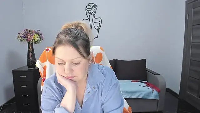Snapshot of Milana_Blake chatting on 01.14.25 Milana Blake online show from 01.14.25