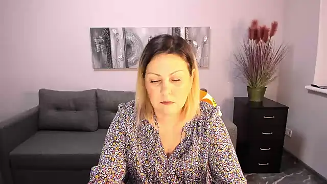 Snapshot of Milana_Blake chatting on 02.05.25 Milana Blake online show from 02.05.25