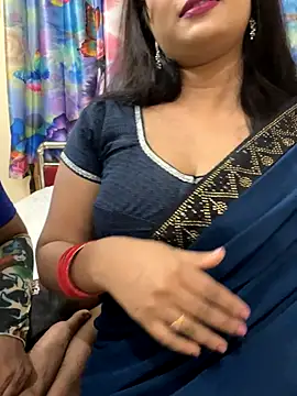 Snapshot of ascuple chatting on 10.15.25 ascuple online show from 10.15.25