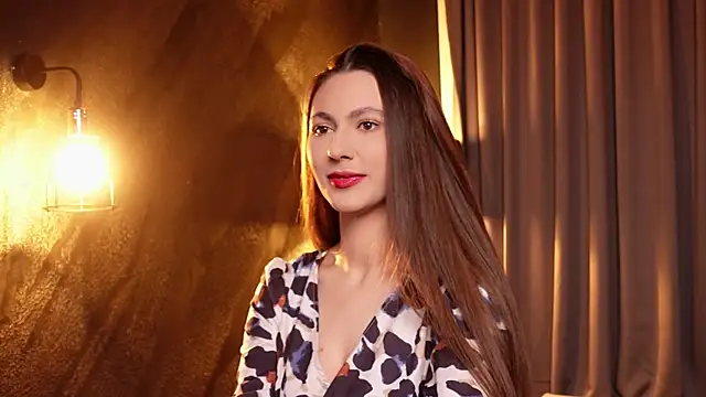 Snapshot of MuseSolis chatting on 02.23.25 MuseSolis online show from 02.23.25