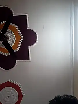 Snapshot of officiallonda01 chatting on 11.04.25 officiallonda01 online show from 11.04.25