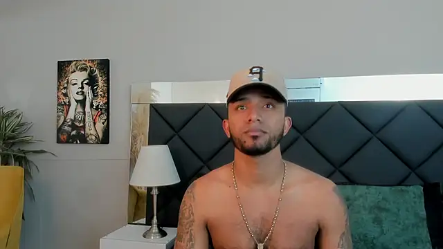 Snapshot of Robin_Rief chatting on 11.09.25 Robin Rief online show from 11.09.25