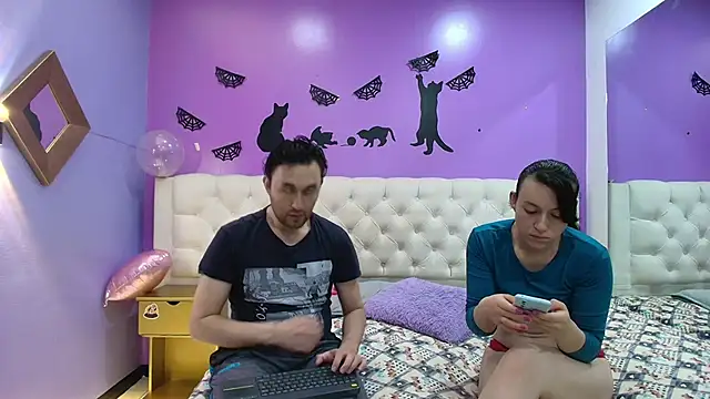 Snapshot of JeremmyAndStacy chatting on 03.13.25 JeremmyAndStacy online show from 03.13.25