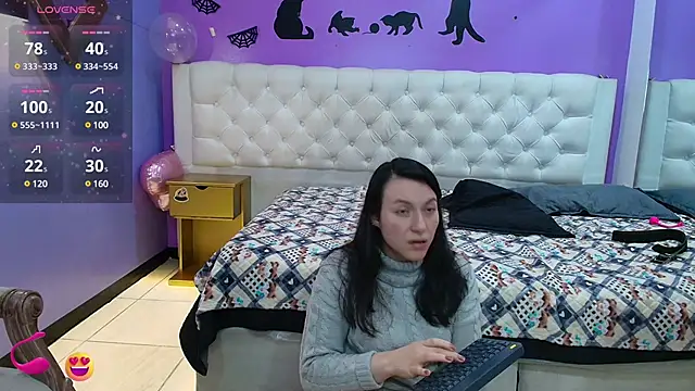 Snapshot of JeremmyAndStacy chatting on 03.21.25 JeremmyAndStacy online show from 03.21.25