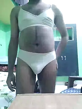 Snapshot of KUKU69XX chatting on 12.18.24 KUKU69XX online show from 12.18.24