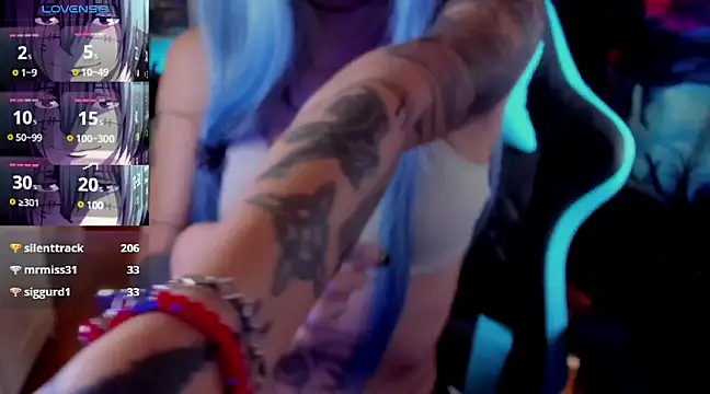 Snapshot of _sakae_ chatting on 02.23.25 sakae online show from 02.23.25