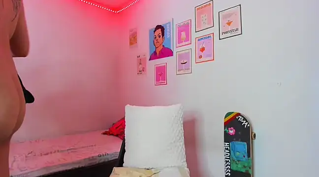 Snapshot of gabie_cortes chatting on 02.14.25 gabie cortes online show from 02.14.25