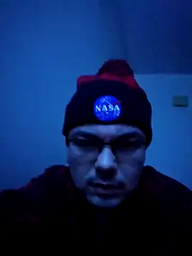 Snapshot of cmichaelxxx chatting on 12.17.24 cmichaelxxx online show from 12.17.24