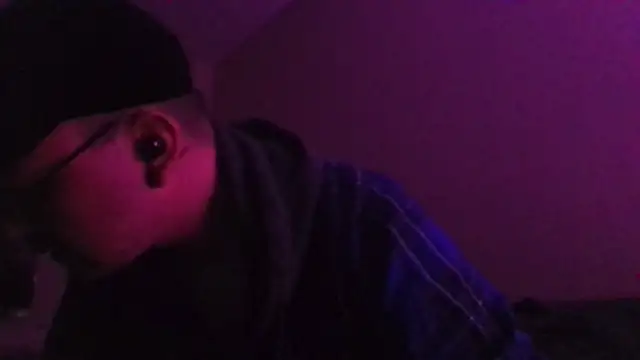 Snapshot of cmichaelxxx chatting on 12.18.24 cmichaelxxx online show from 12.18.24