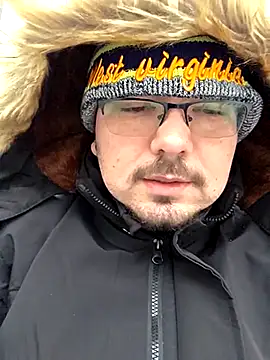 Snapshot of cmichaelxxx chatting on 02.15.25 cmichaelxxx online show from 02.15.25