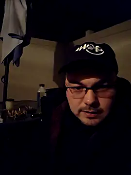 Snapshot of cmichaelxxx chatting on 03.21.25 cmichaelxxx online show from 03.21.25