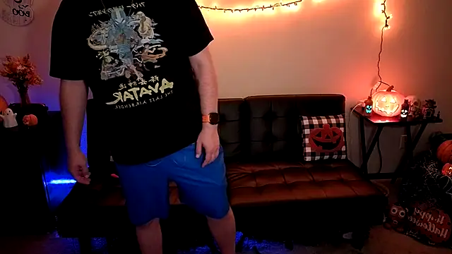 Snapshot of cmichaelxxx chatting on 10.18.25 cmichaelxxx online show from 10.18.25