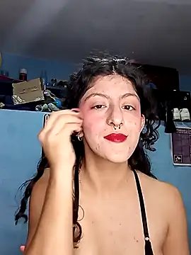 Snapshot of LoveElectra chatting on 01.02.25 LoveElectra online show from 01.02.25