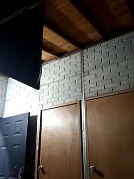 Snapshot of LoveElectra chatting on 10.29.25 LoveElectra online show from 10.29.25