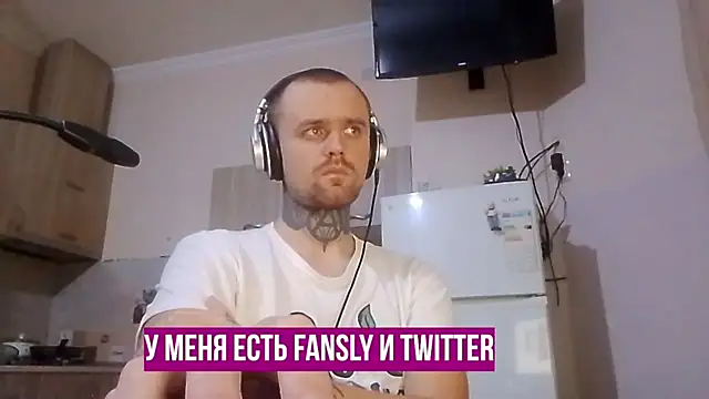 Snapshot of HappyZebra13 chatting on 01.08.25 HappyZebra13 online show from 01.08.25