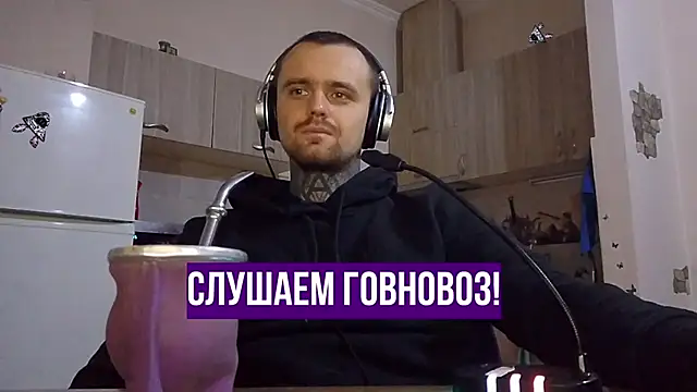 Snapshot of HappyZebra13 chatting on 01.22.25 HappyZebra13 online show from 01.22.25