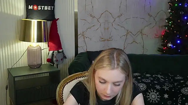 Snapshot of Ewa_Pearl chatting on 01.08.25 Ewa Pearl online show from 01.08.25
