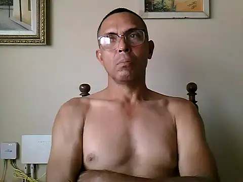 Snapshot of Alex011277 chatting on 09.22.25 Alex011277 online show from 09.22.25