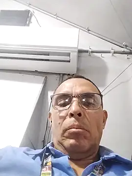 Snapshot of Alex011277 chatting on 09.30.25 Alex011277 online show from 09.30.25