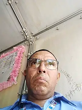 Snapshot of Alex011277 chatting on 10.03.25 Alex011277 online show from 10.03.25