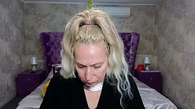 Snapshot of Penelope_Pinky chatting on 01.19.25 Penelope Pinky online show from 01.19.25