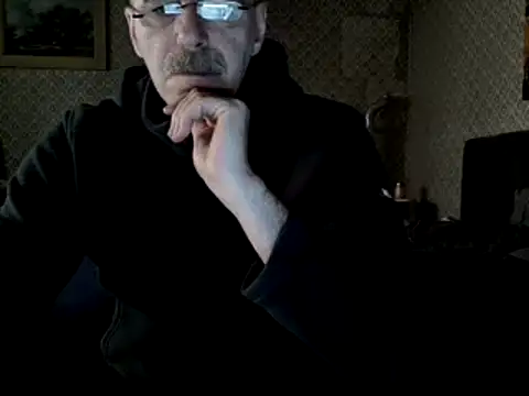 Snapshot of farock chatting on 03.16.25 farock online show from 03.16.25