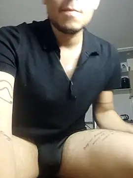 Snapshot of GamerQuinn chatting on 12.29.24 GamerQuinn online show from 12.29.24