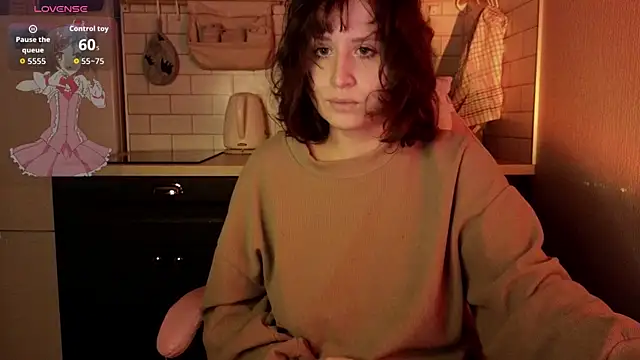 Snapshot of whatamarrie chatting on 09.24.25 whatamarrie online show from 09.24.25