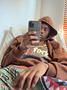 Snapshot of ccswoo chatting on 10.16.25 ccswoo online show from 10.16.25