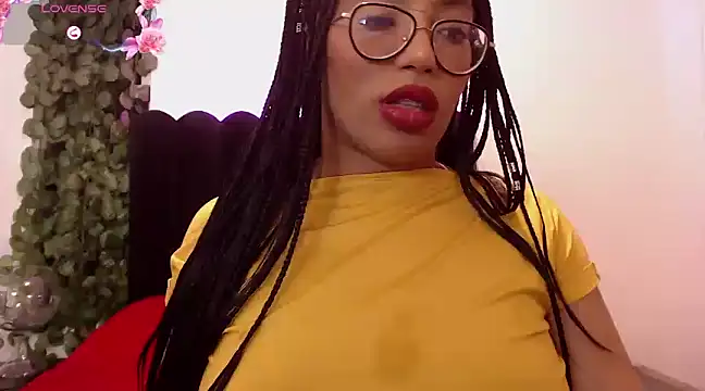 Snapshot of AmyBriiggs chatting on 02.01.25 AmyBriiggs online show from 02.01.25