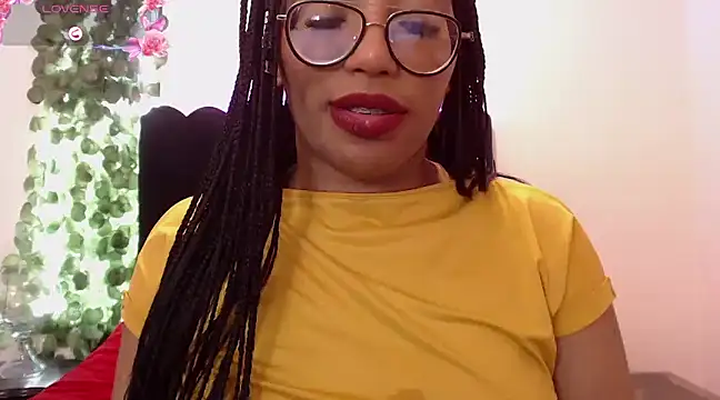 Snapshot of AmyBriiggs chatting on 02.01.25 AmyBriiggs online show from 02.01.25