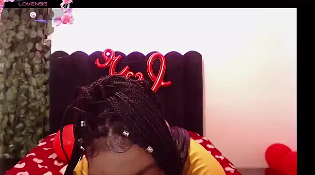 Snapshot of AmyBriiggs chatting on 02.15.25 AmyBriiggs online show from 02.15.25