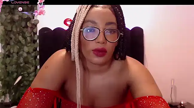 Snapshot of AmyBriiggs chatting on 03.05.25 AmyBriiggs online show from 03.05.25