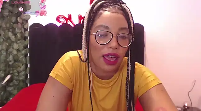 Snapshot of AmyBriiggs chatting on 03.07.25 AmyBriiggs online show from 03.07.25