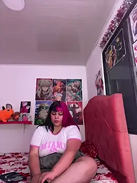 Snapshot of Pinky-Flower chatting on 01.31.25 Pinky-Flower online show from 01.31.25