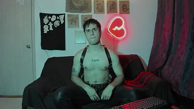 Snapshot of Antonello_Vannucci chatting on 01.11.25 Antonello Vannucci online show from 01.11.25