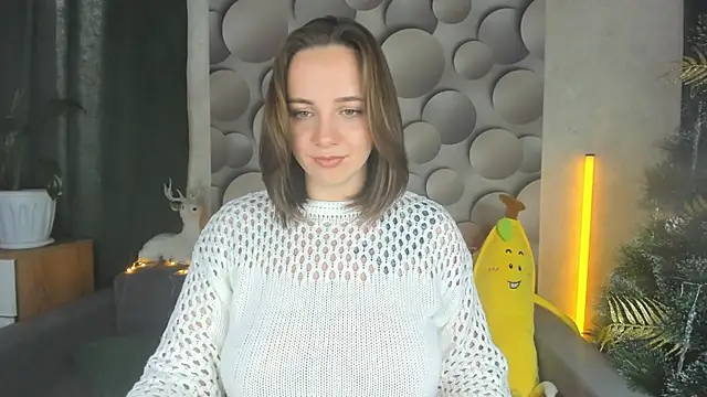 Snapshot of Cute_smile_sharon chatting on 12.20.24 Cute smile sharon online show from 12.20.24