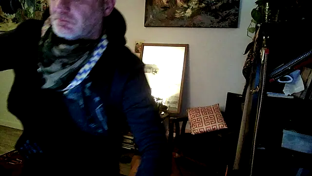 Snapshot of SilverandFox chatting on 01.12.25 SilverandFox online show from 01.12.25